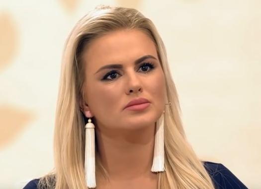 Анна семенович помяла свои «арбузы» и обиженно спросила: «ну разве я толстая?»